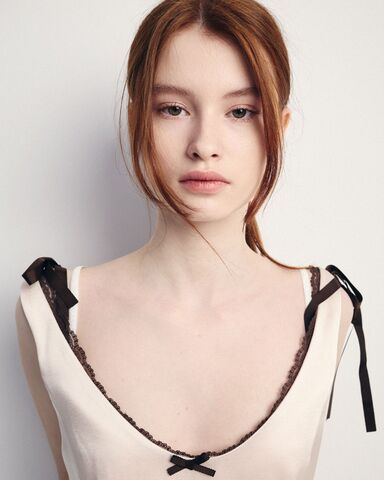 Zlata Peshkova / Picture #1