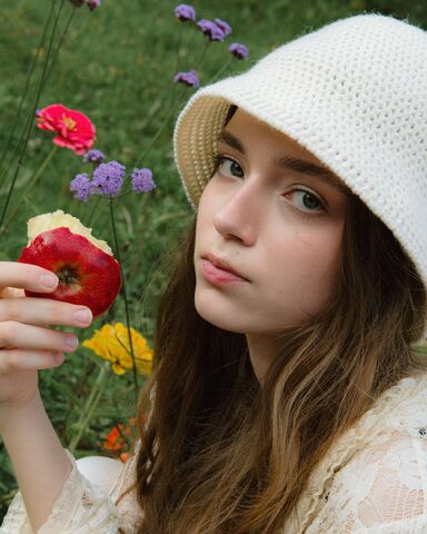 Emily / Picture #3